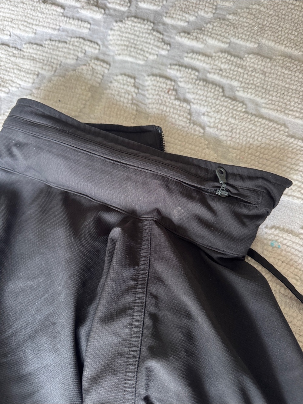 Girlfriend collective windbreaker - Picture 4 of 4